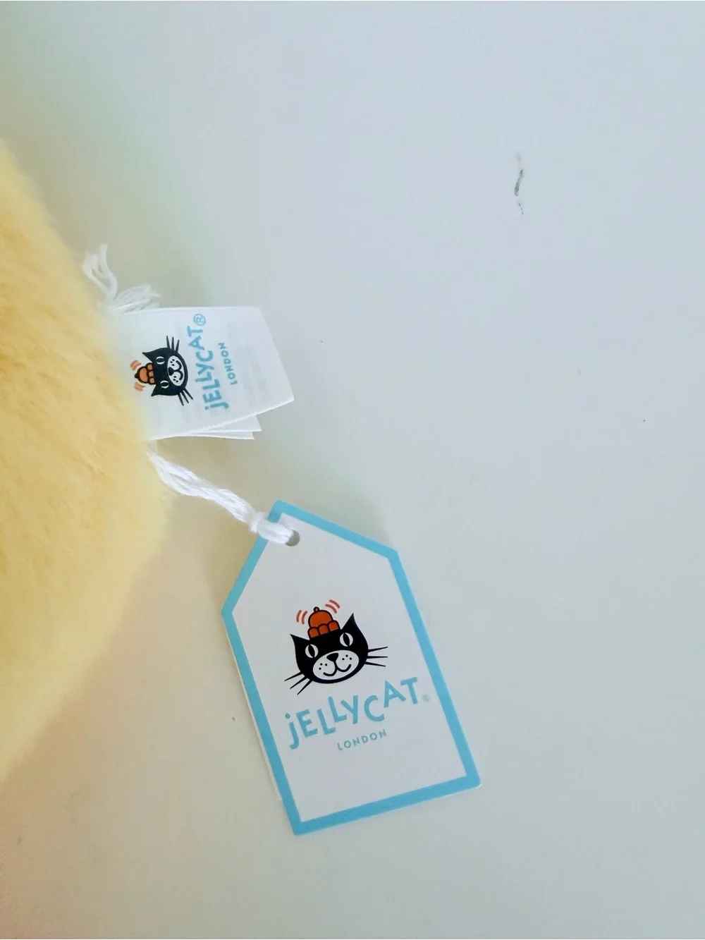 Jellycat Dorit Duckling w/ Removable Bow - BNWT Fast Shipping!